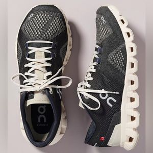 On Running Cloud X - black motif (womens 7)
